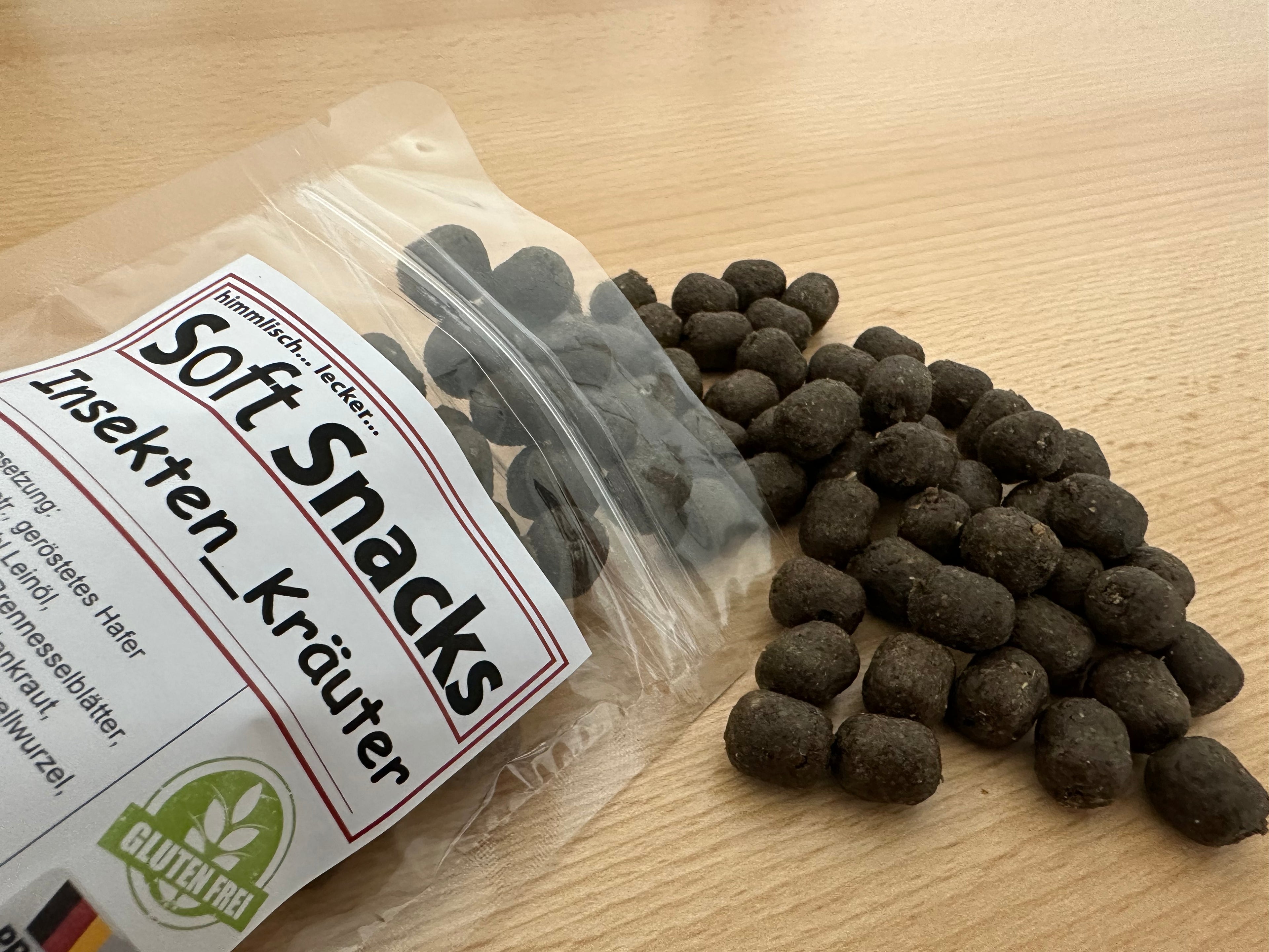 Insekten mit Kräutern "SOFT Snacks"