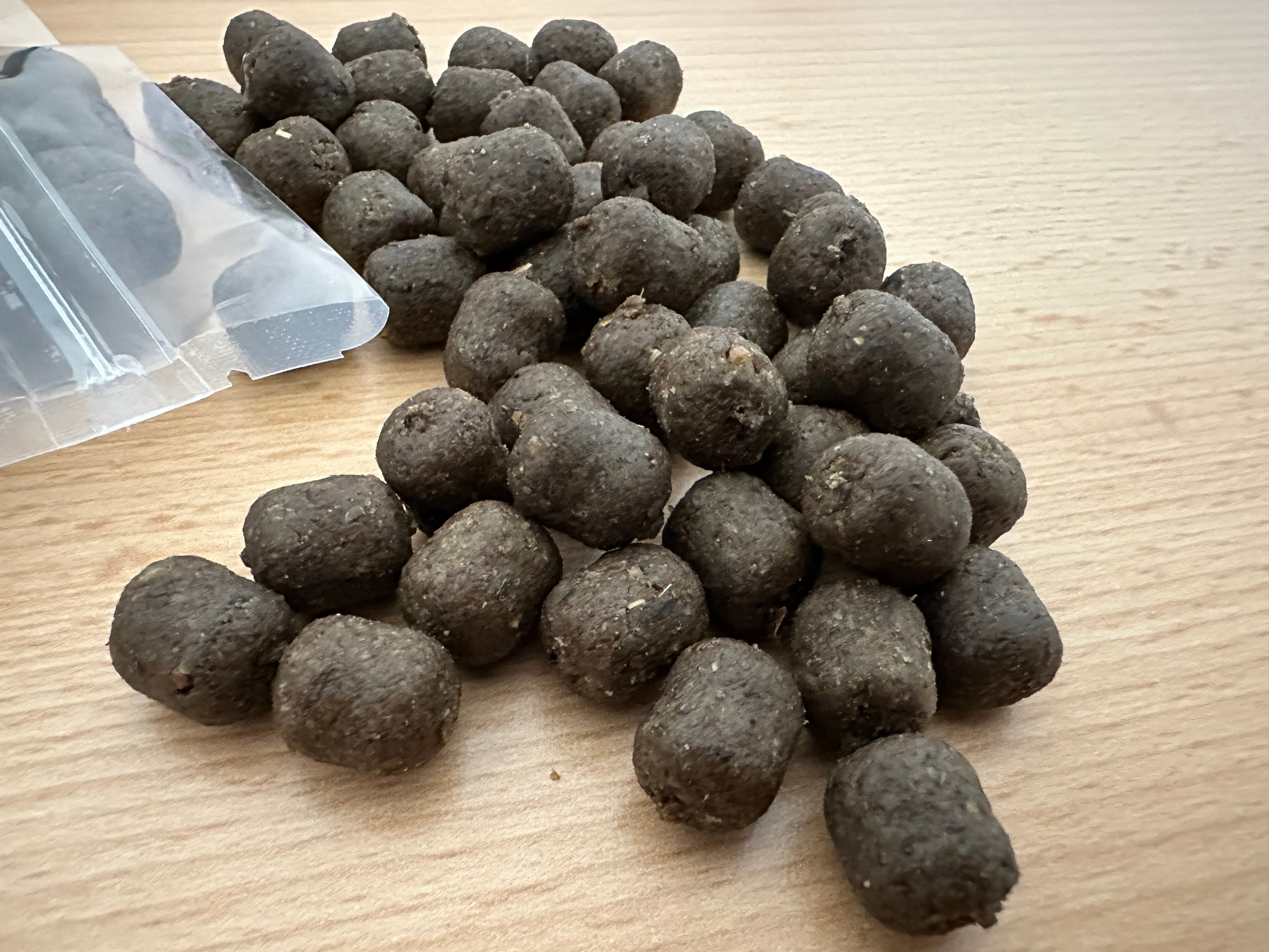 Insekten mit Kräutern "SOFT Snacks"